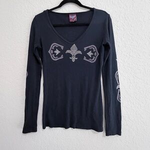 Avangard USA womens Black Rhinestone Fleur De Lis V-Neck Long Sleeve Tee Size M